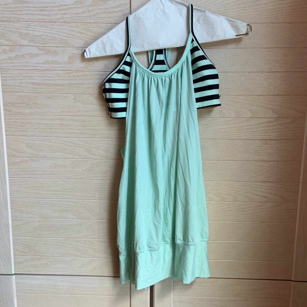 Lululemon yoga top with striped bra